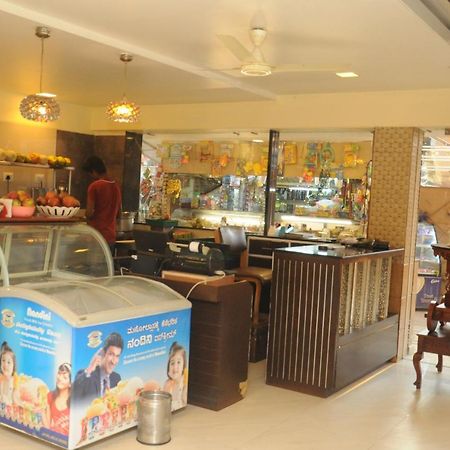Suvarna Regency ハッサン エクステリア 写真