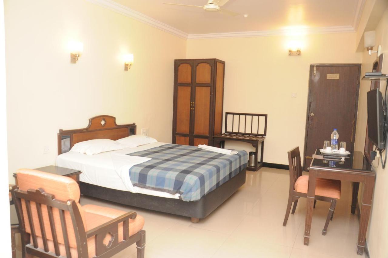 Suvarna Regency ハッサン エクステリア 写真