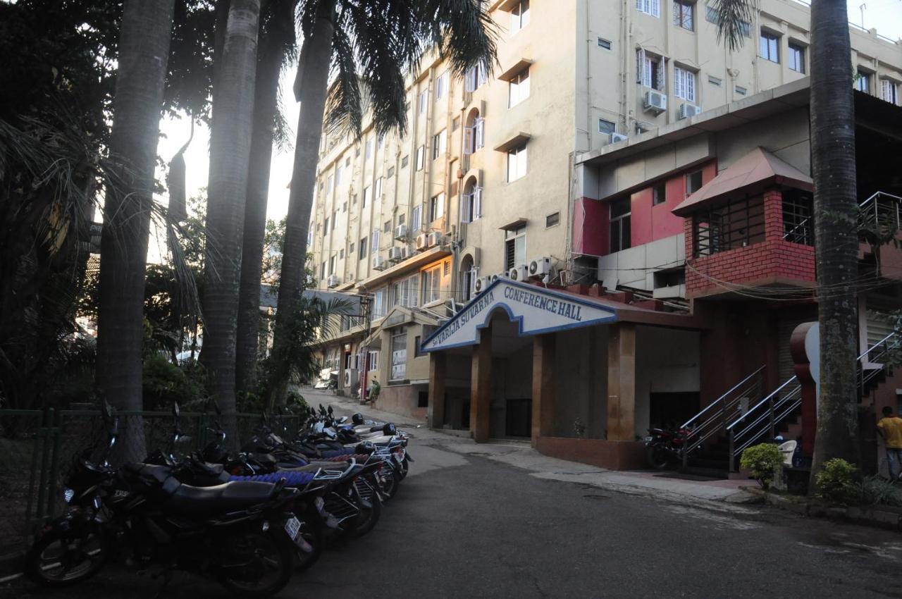 Suvarna Regency ハッサン エクステリア 写真
